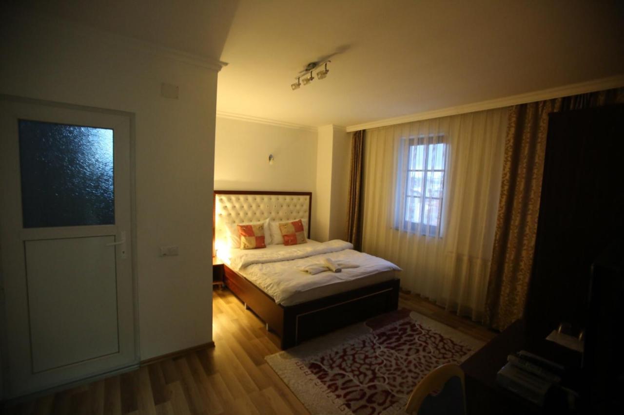 Hotel Venisi Prizren Eksteriør billede